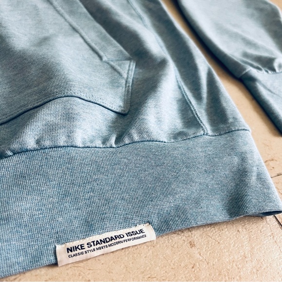 Nike Standard Issue Men's Dri-FIT Pullover Basketball Hoodie (DQ5818-494) Size M - Picture 10 of 12